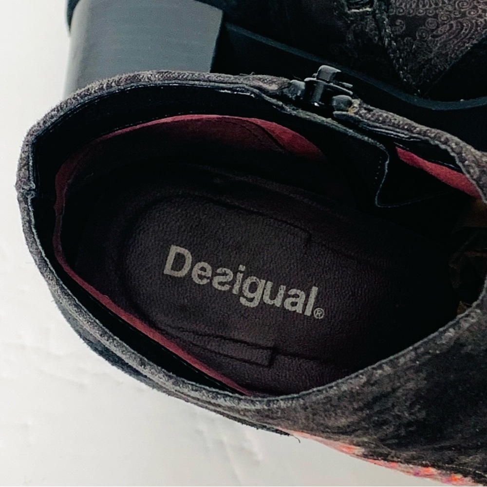 Desigual Selva Black Suede Ankle Boot
Size 10 (EU 40) 2” Thick Heel - Picture 9 of 10